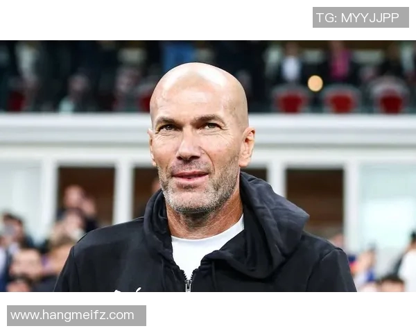 全球世纪足球明星排名前十揭晓谁将成为历史最佳球员的巅峰之争